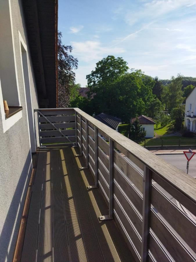 Aussergewöhnliche Atelierfereinwohnung mit Balkon an der Donau Winzer Exterior foto