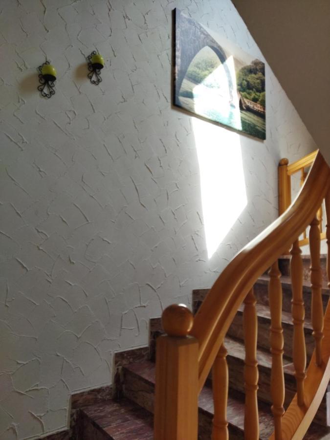 Aussergewöhnliche Atelierfereinwohnung mit Balkon an der Donau Winzer Exterior foto